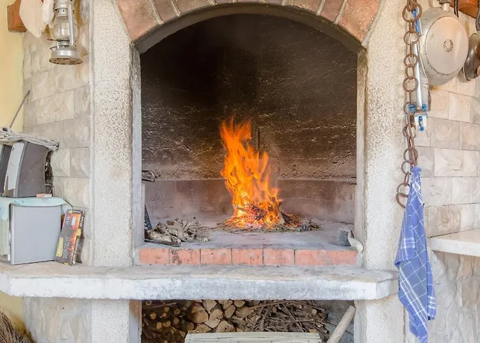 公寓 Kadenca 奥米什